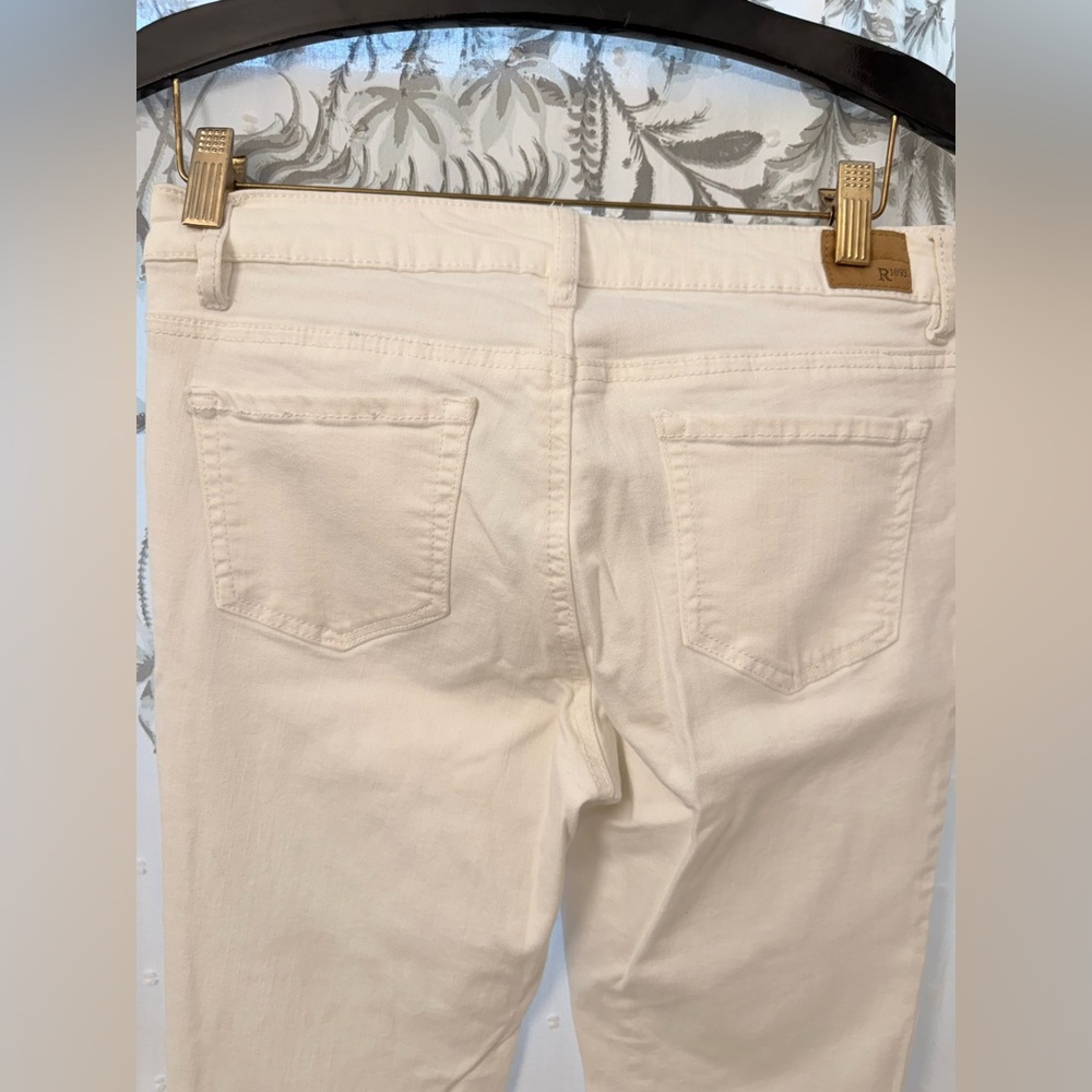 Elegant Cream Flare Jeans - Picture 7 of 7